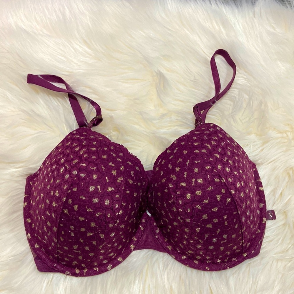 Victoria’s Secret Bra Brand new 36 DDD lined demi